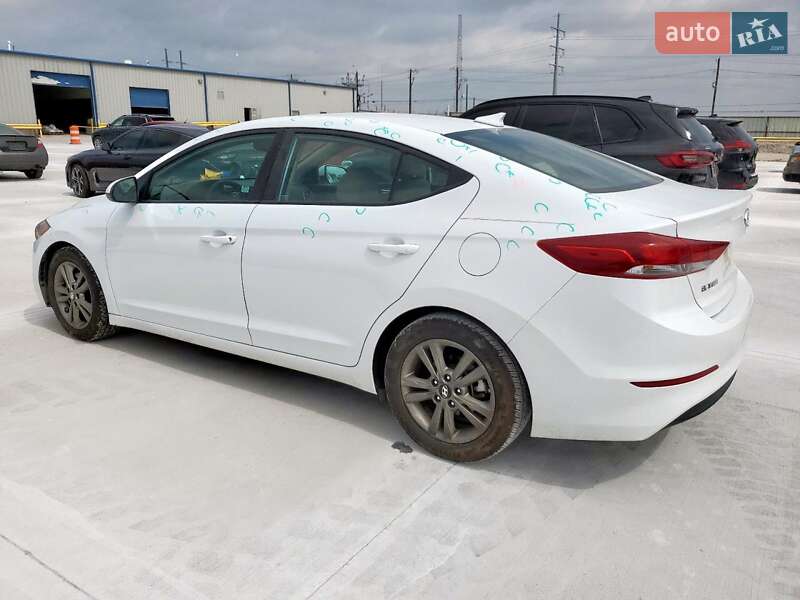 Седан Hyundai Elantra 2018 в Львове