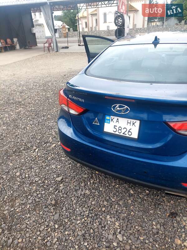 Седан Hyundai Elantra 2014 в Косові