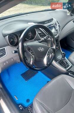 Седан Hyundai Elantra 2014 в 