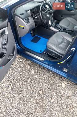 Седан Hyundai Elantra 2014 в 