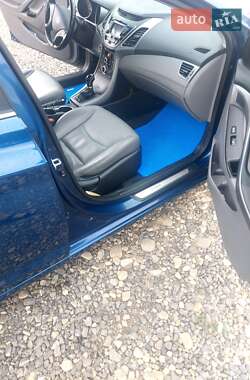 Седан Hyundai Elantra 2014 в 
