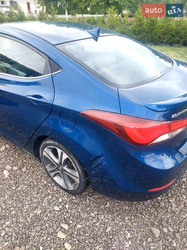 Седан Hyundai Elantra 2014 в Косові