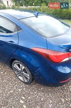 Седан Hyundai Elantra 2014 в 