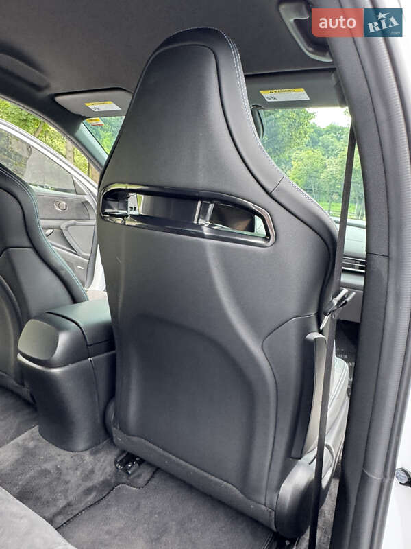 Седан Hyundai Elantra 2023 в Киеве