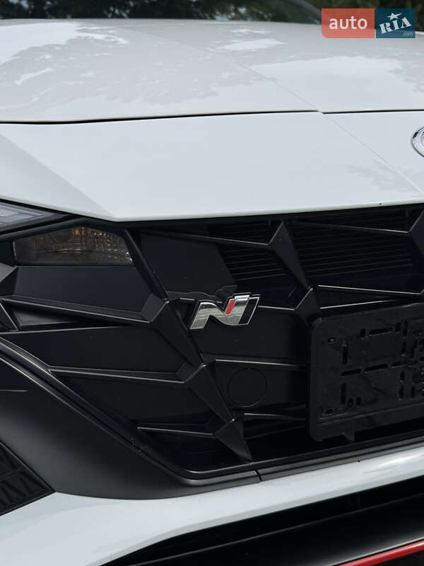 Седан Hyundai Elantra 2023 в Киеве