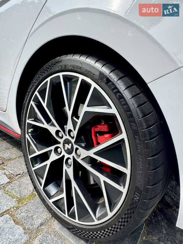 Седан Hyundai Elantra 2023 в Киеве