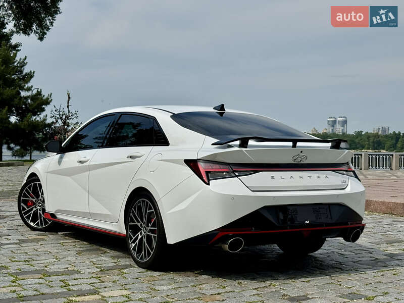 Седан Hyundai Elantra 2023 в Киеве