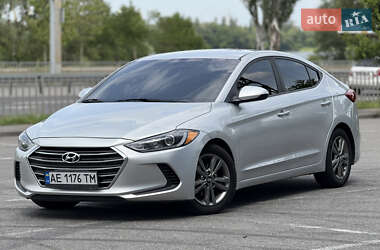 Седан Hyundai Elantra 2017 в Днепре