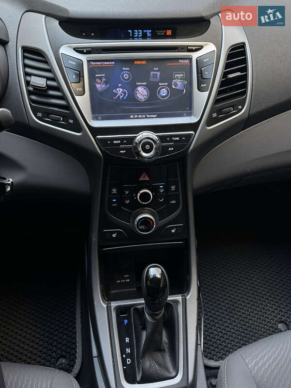 Седан Hyundai Elantra 2013 в Одессе