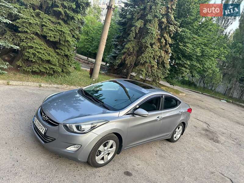 Седан Hyundai Elantra 2013 в Днепре