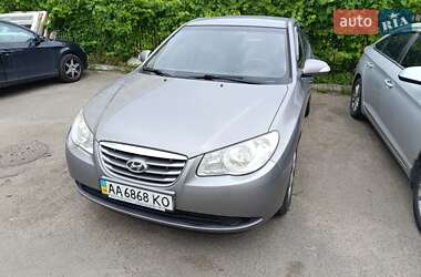Седан Hyundai Elantra 2010 в Киеве