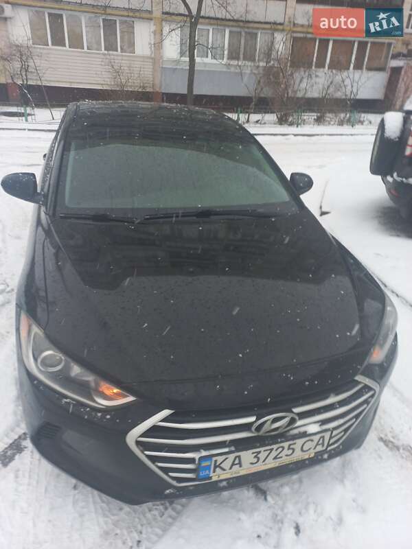 Седан Hyundai Elantra 2017 в Киеве
