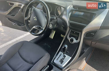 Седан Hyundai Elantra 2011 в 