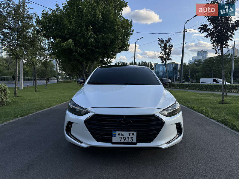 Hyundai Elantra 2018