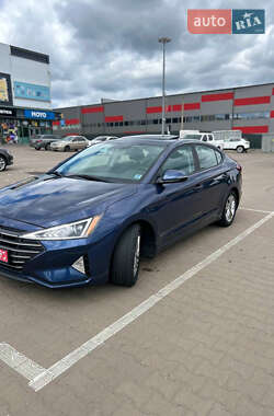 Седан Hyundai Elantra 2019 в 