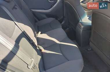 Седан Hyundai Elantra 2012 в 