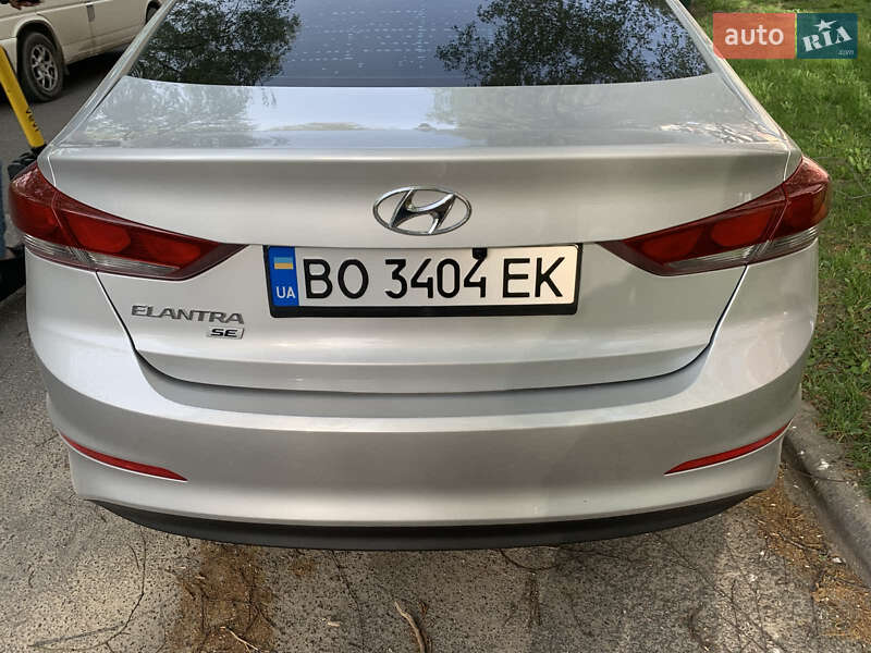 Седан Hyundai Elantra 2016 в Тернополе