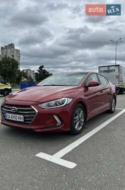 Седан Hyundai Elantra 2016 в Киеве