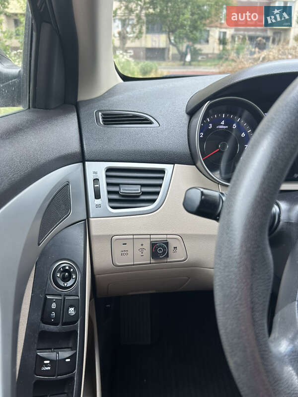 Седан Hyundai Elantra 2013 в Кривом Роге фото 25 Седан Hyundai Elantra 2013 в Кривом Роге
