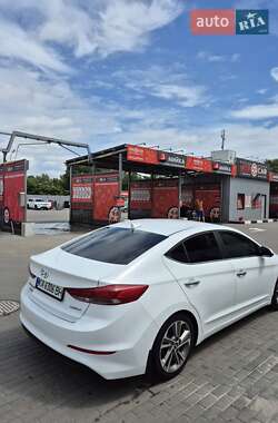 Седан Hyundai Elantra 2016 в 