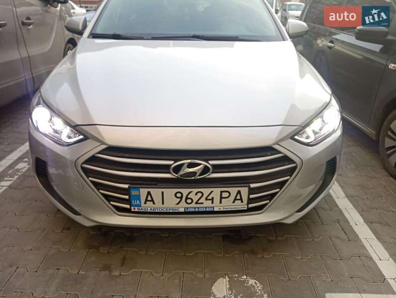 Седан Hyundai Elantra 2017 в Хмельницком