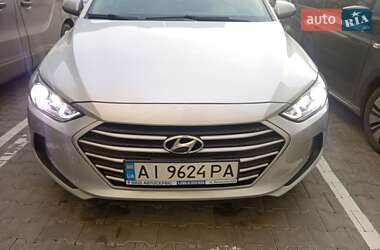 Седан Hyundai Elantra 2017 в 