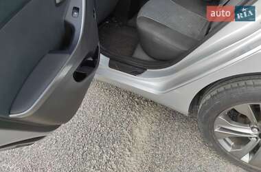 Седан Hyundai Elantra 2011 в Киеве