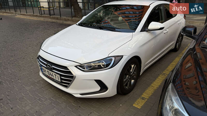 Hyundai Elantra 2018