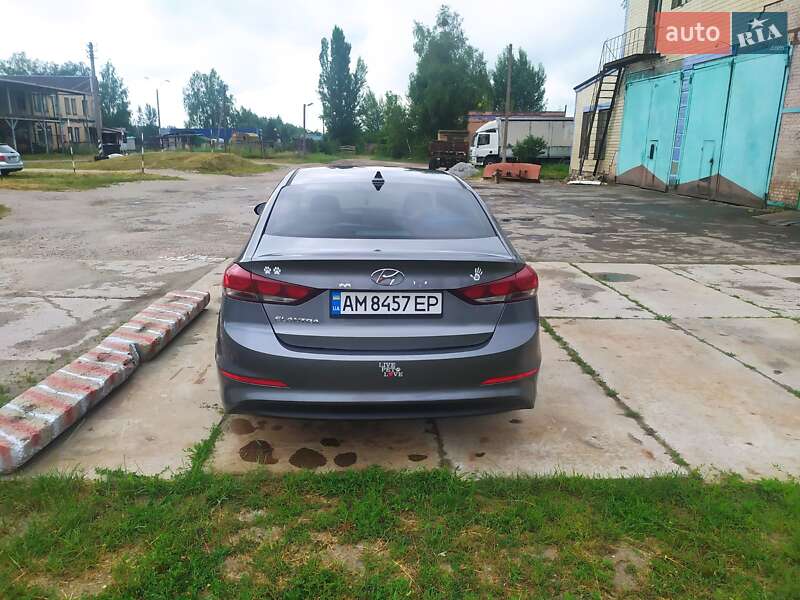 Седан Hyundai Elantra 2017 в Романіву фото 3 Седан Hyundai Elantra 2017 в Романіву