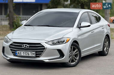 Седан Hyundai Elantra 2017 в Днепре