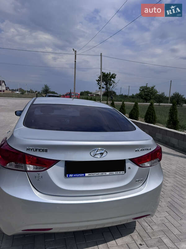 Седан Hyundai Elantra 2013 в Криничках