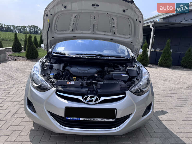 Седан Hyundai Elantra 2013 в Криничках