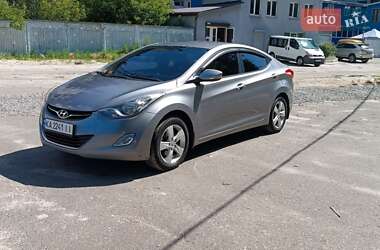 Седан Hyundai Elantra 2012 в Киеве