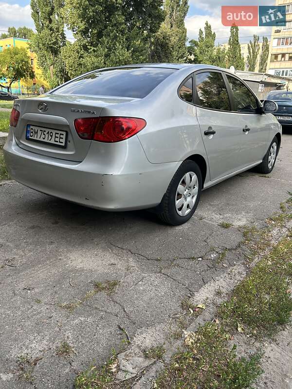 Седан Hyundai Elantra 2008 в Киеве