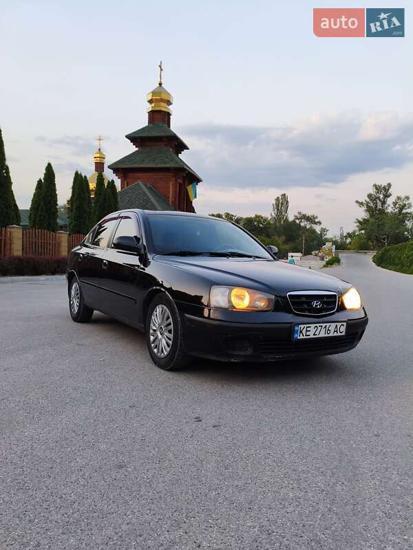 Седан Hyundai Elantra 2001 в Днепре