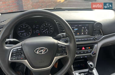Седан Hyundai Elantra 2017 в 