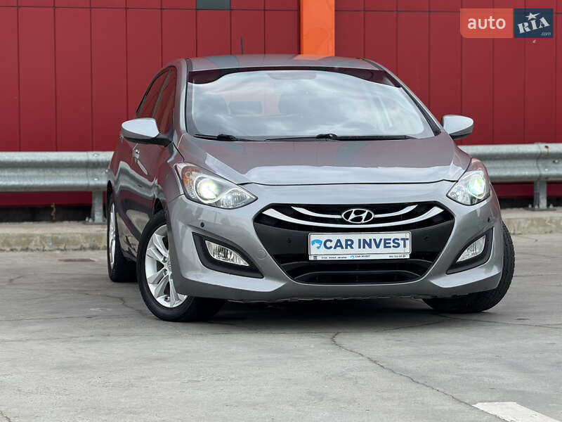 Хэтчбек Hyundai Elantra 2014 в Киеве