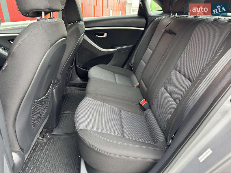Хэтчбек Hyundai Elantra 2014 в Киеве