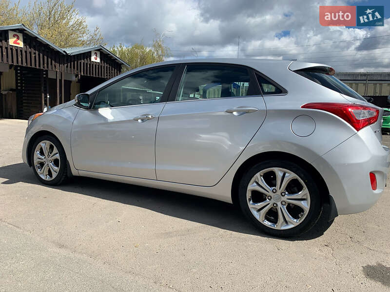 Хэтчбек Hyundai Elantra 2014 в Киеве