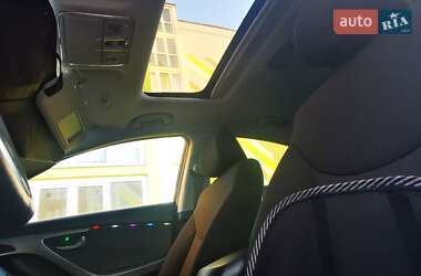 Седан Hyundai Elantra 2015 в 