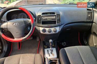 Седан Hyundai Elantra 2010 в 