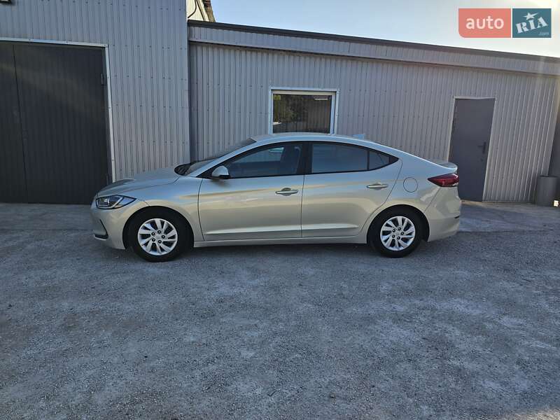 Седан Hyundai Elantra 2017 в Запорожье