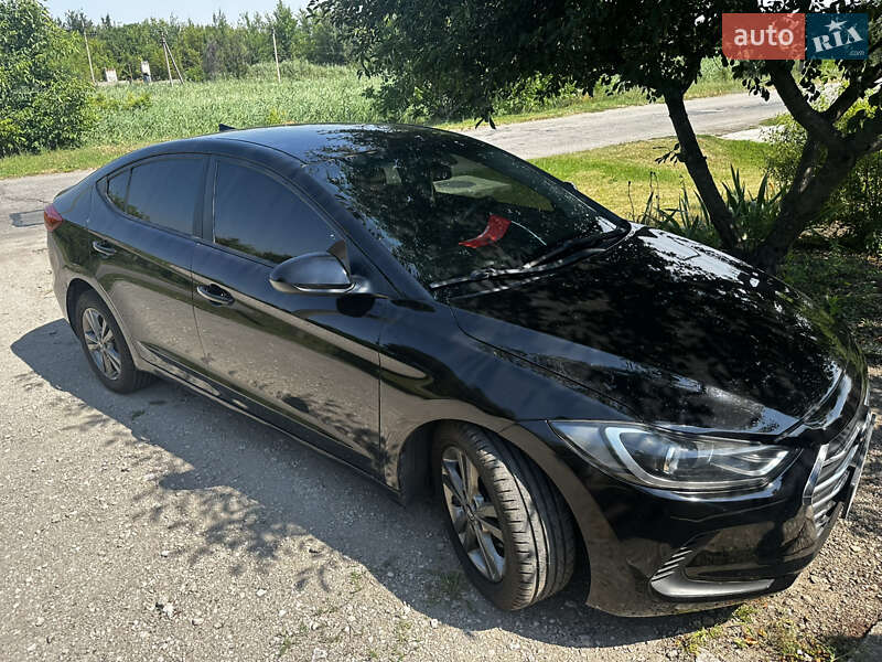 Седан Hyundai Elantra 2016 в Запорожье