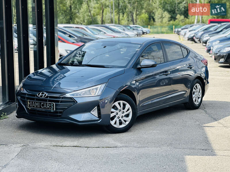 Седан Hyundai Elantra 2019 в Харькове