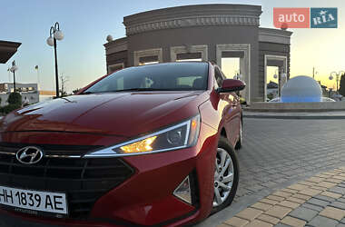 Седан Hyundai Elantra 2019 в 
