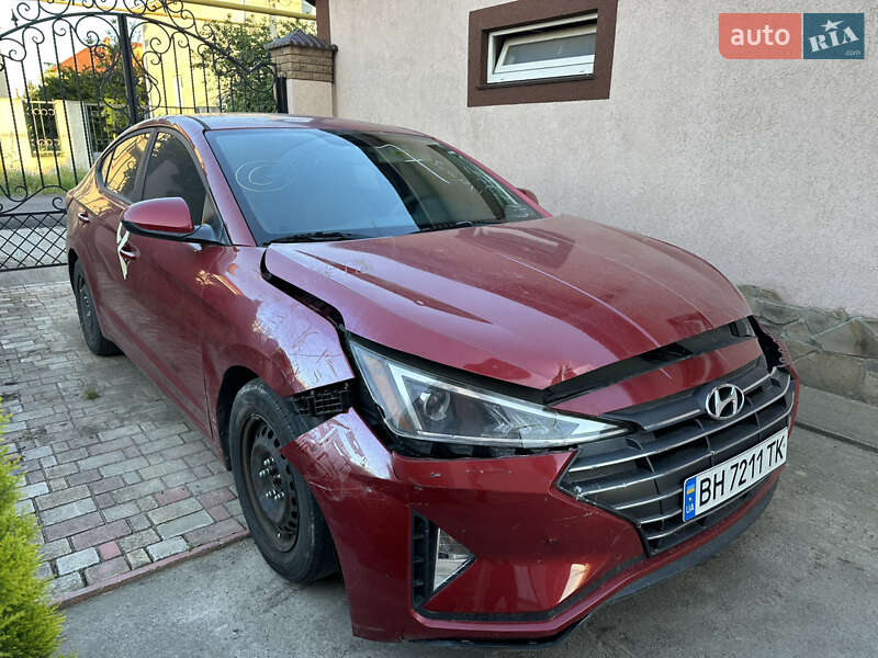 Седан Hyundai Elantra 2019 в Одессе