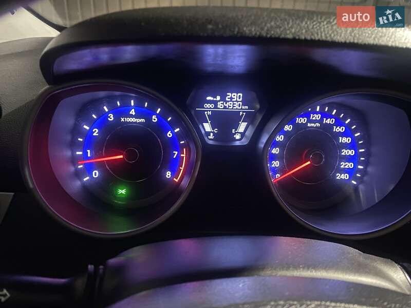 Седан Hyundai Elantra 2013 в Самборі