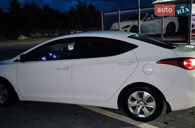 Седан Hyundai Elantra 2013 в Самборе