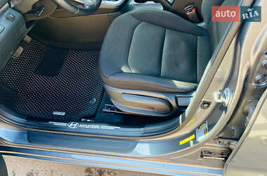 Седан Hyundai Elantra 2018 в 