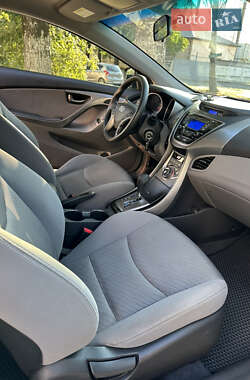 Купе Hyundai Elantra 2013 в 